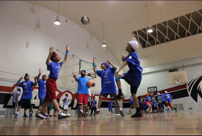 20131210_basketball_01 (49K)