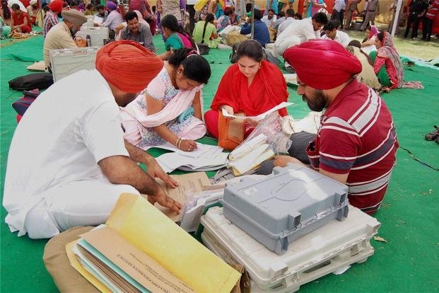 Punjabvoting--621x414 (54K)