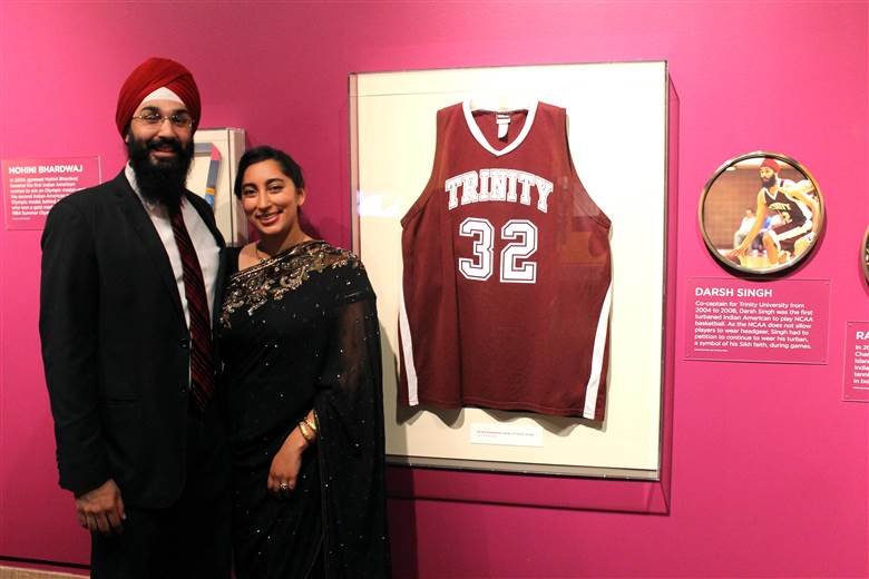 darsh_smithsonian_6_ec6bb1862d750c015a3a71d69bf0dc2a.nbcnews-ux-800-520 (42K)