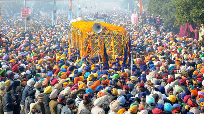 DevoteesFatehgarh (72K)