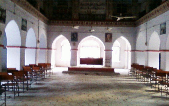 Thara-Sahib-in-Main-Hall (66K)