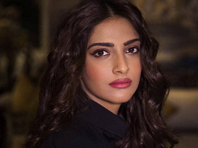 SonamKapoor (26K)