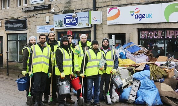 Volunteers1 (123K)