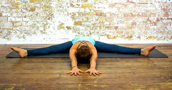 science-behind-yoga_forward-bend (91K)