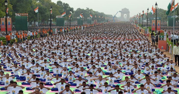 science-behind-yoga_yoga-day (121K)