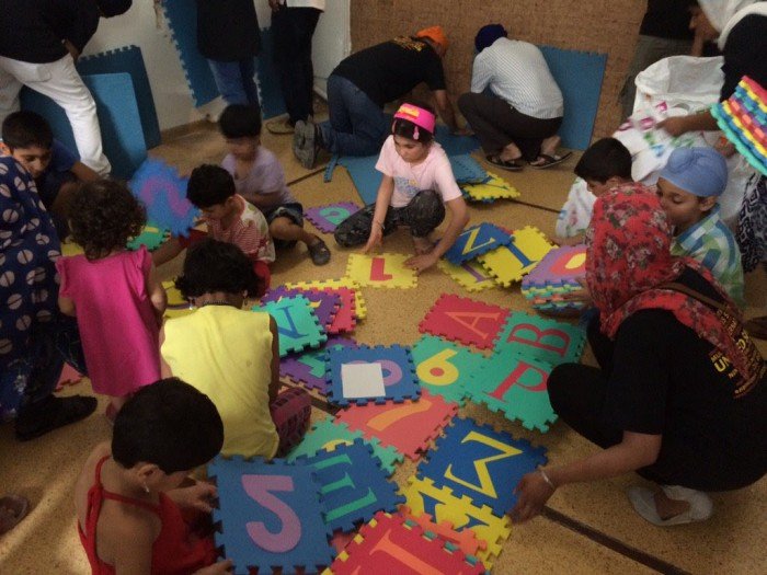 SettingUpPlayArea (99K)