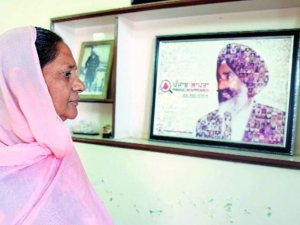 Jaswant Singh Khalra Laawaris Laashan Da Waaris