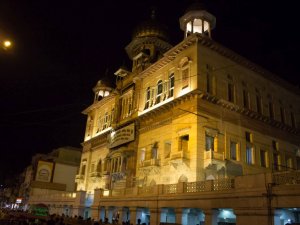 gurdwara sri sis ganj sahib