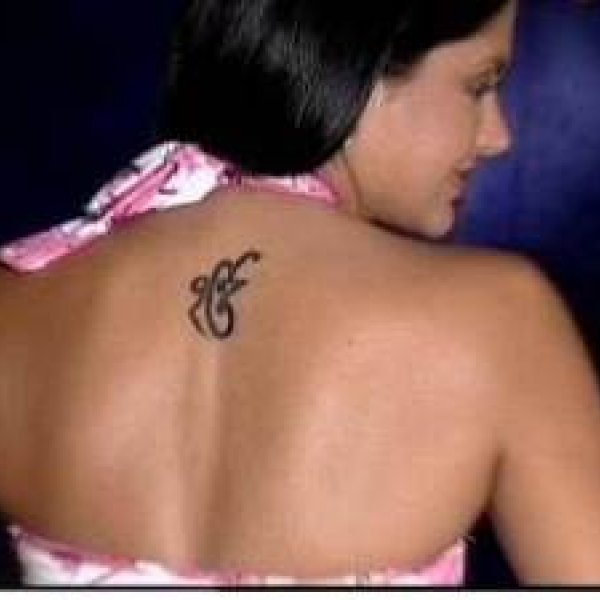 Newlyweds Dalljiet Kaur and Nikhil Patel get matching tattoos, know their  significance
