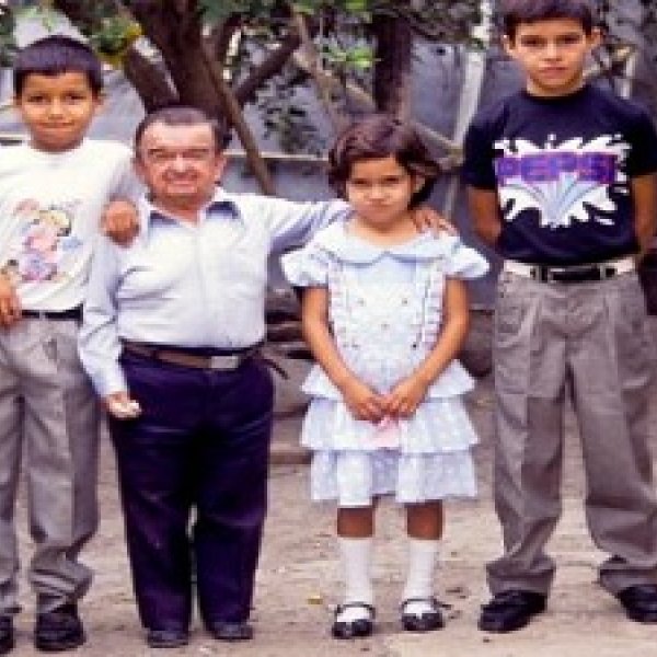 Dwarfism And Phobias: Understanding And Coping With  Atychiphobia - 6t941gh