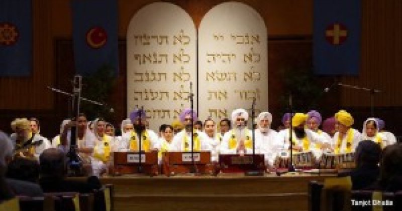 Sikh Kirtan Touches Audience in Washington at interfaith