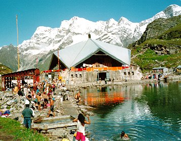 A rare sunny day at Hemkunt Sahib