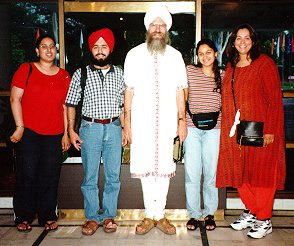 Students on the Columbia Summer Program of Punjab Studies