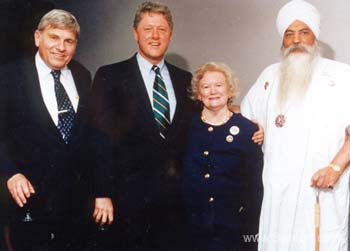The Siri Singh Sahib with President Bill Clinton and Governor of New Mexico, Bruce King