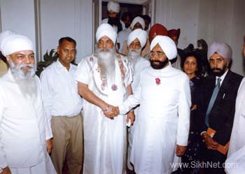 The Siri Singh Sahib with President Giani Zail Singh