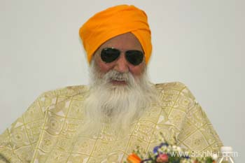 Yogi Bhajan 2- April 2004